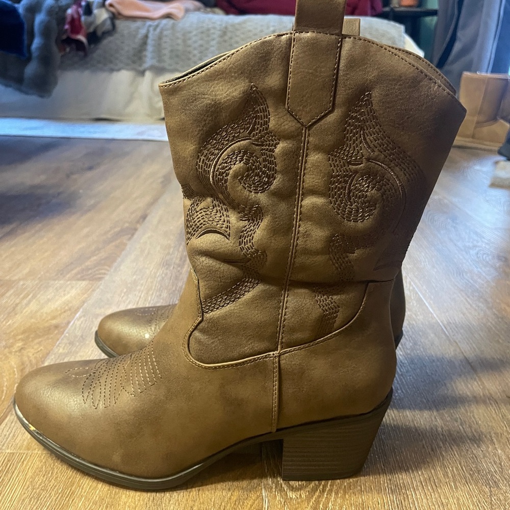 Brown Western-Style Women's Boots